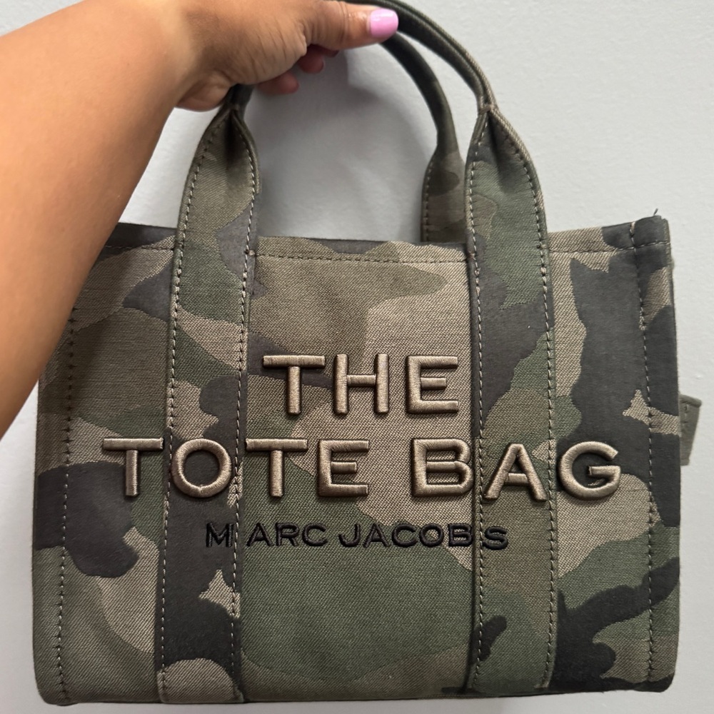 Marc Jacob’s Small Tote Bag Camo